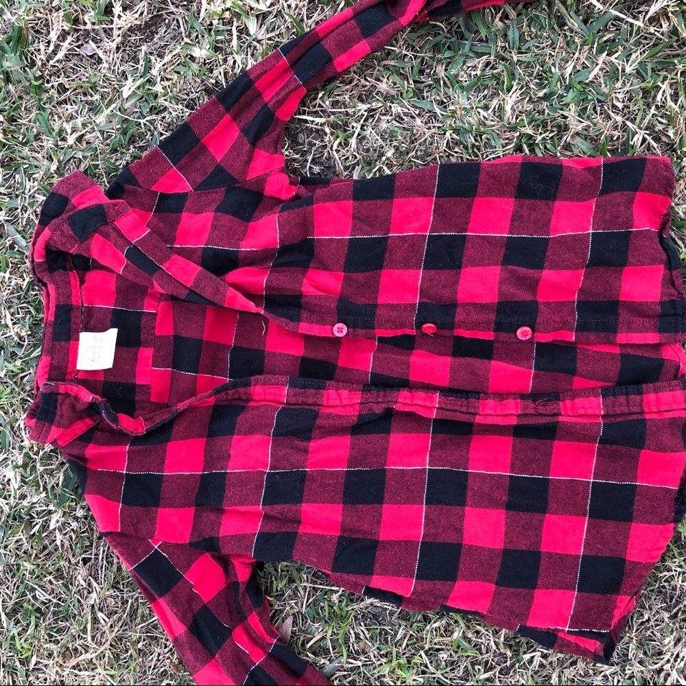 RED | BLACK BUTTON UP FLANNEL TOP SIZE 4/5 - Picture 3 of 4